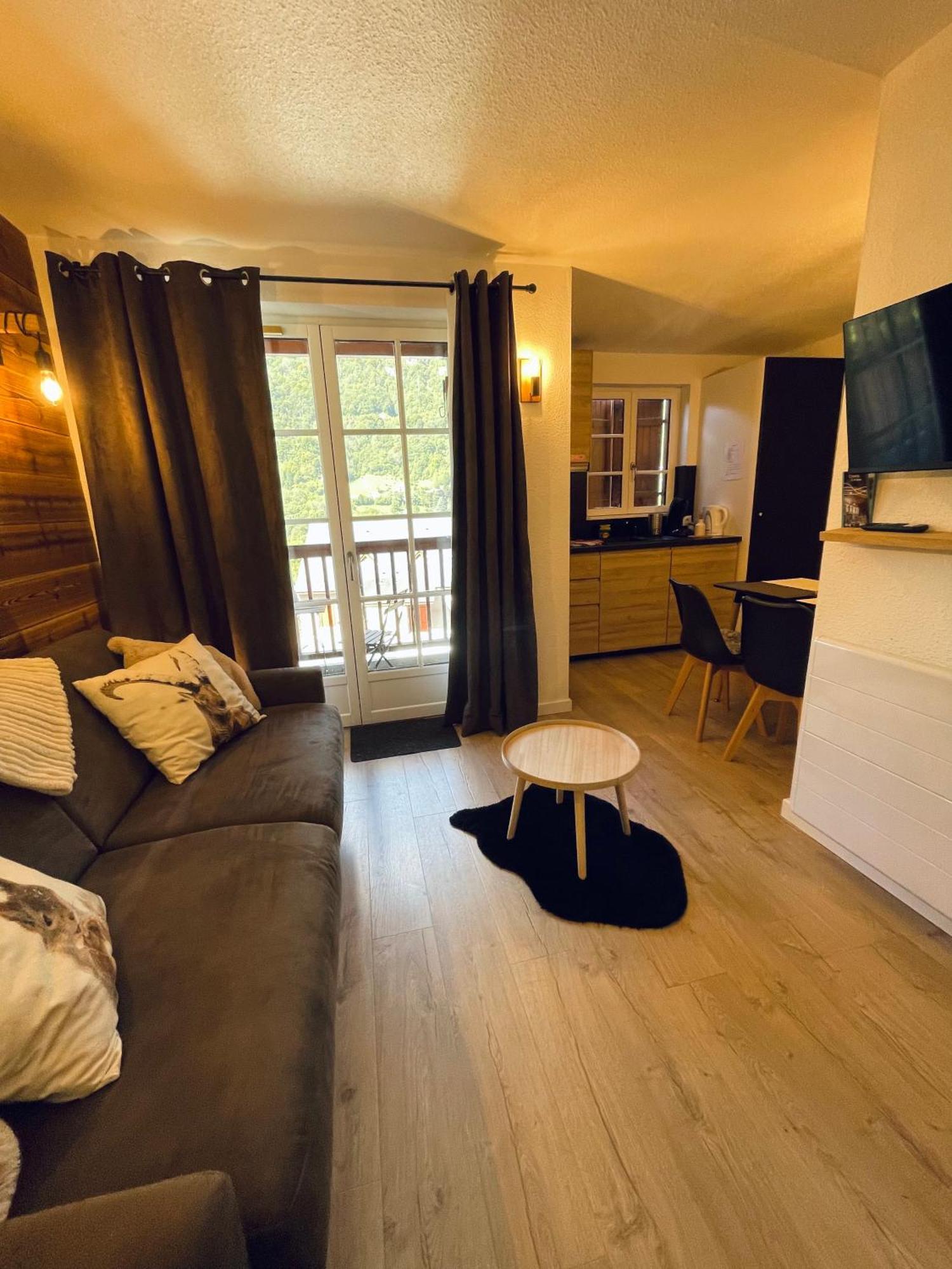 "La Cle Doree" Appartement Balcon Ensoleille Vue Montagne Wifi Каутерец Екстериор снимка